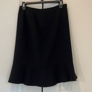 Ann Taylor, black skirt size 2P.   Fully lining.